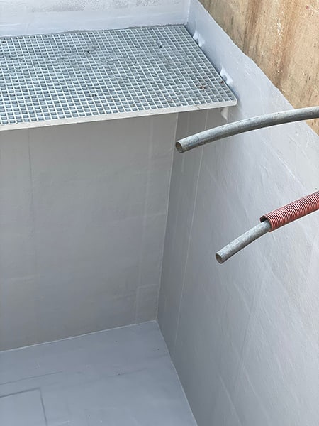 Rivestimento-serbatoi-industriali-in-vetroresina